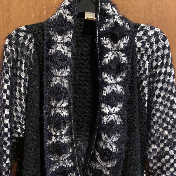 Fun! ijeans by Buffalo Fuzzy Sweater - Picture 2 of 9